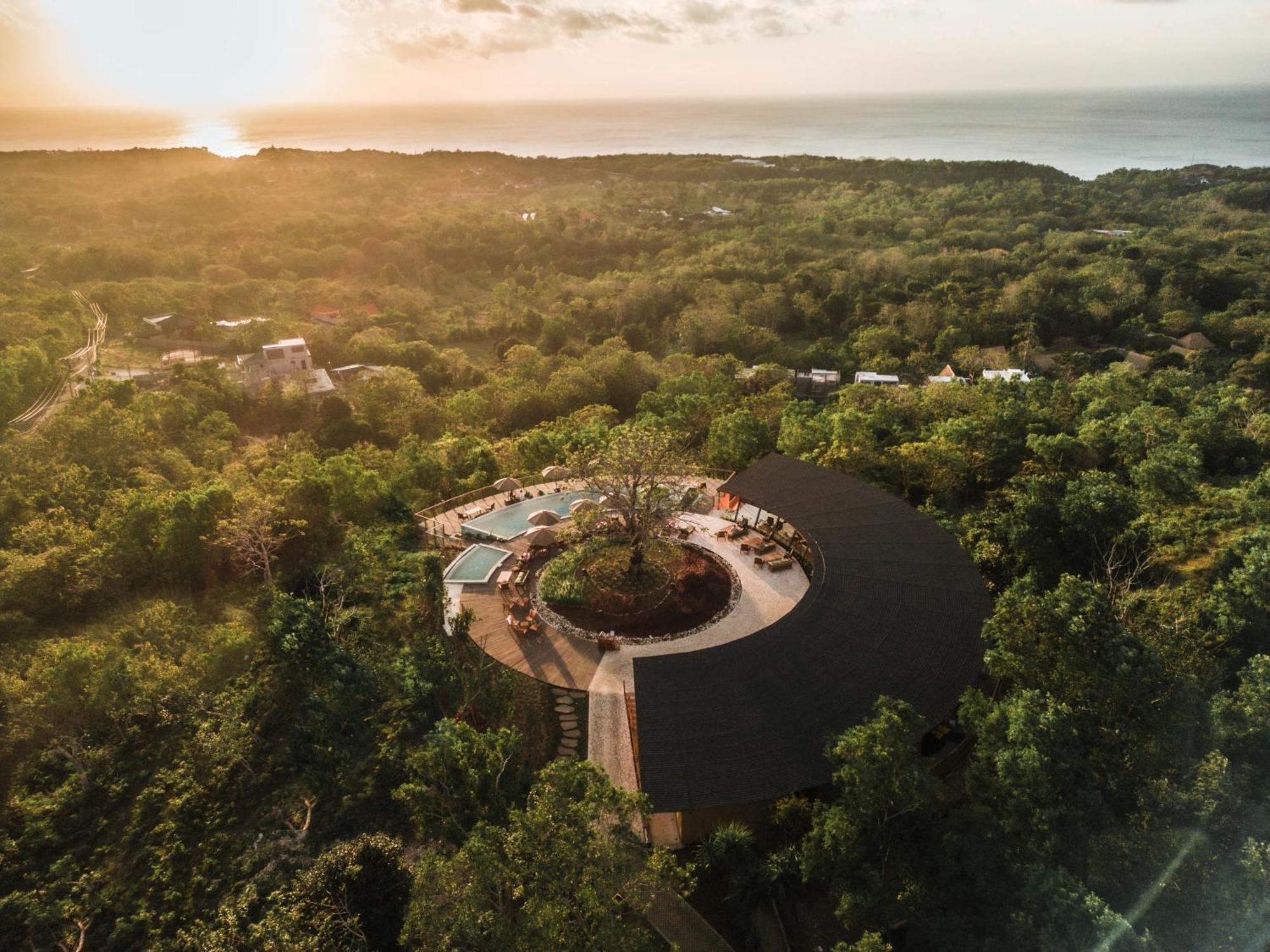 Gruen Resort Uluwatu Exterior photo