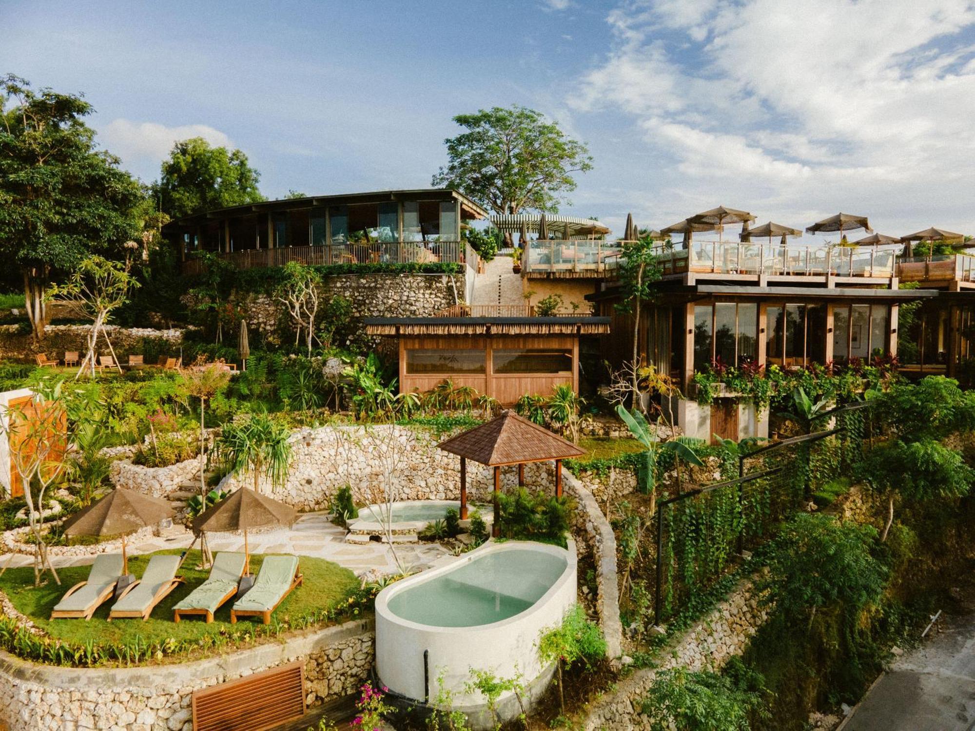 Gruen Resort Uluwatu Exterior photo