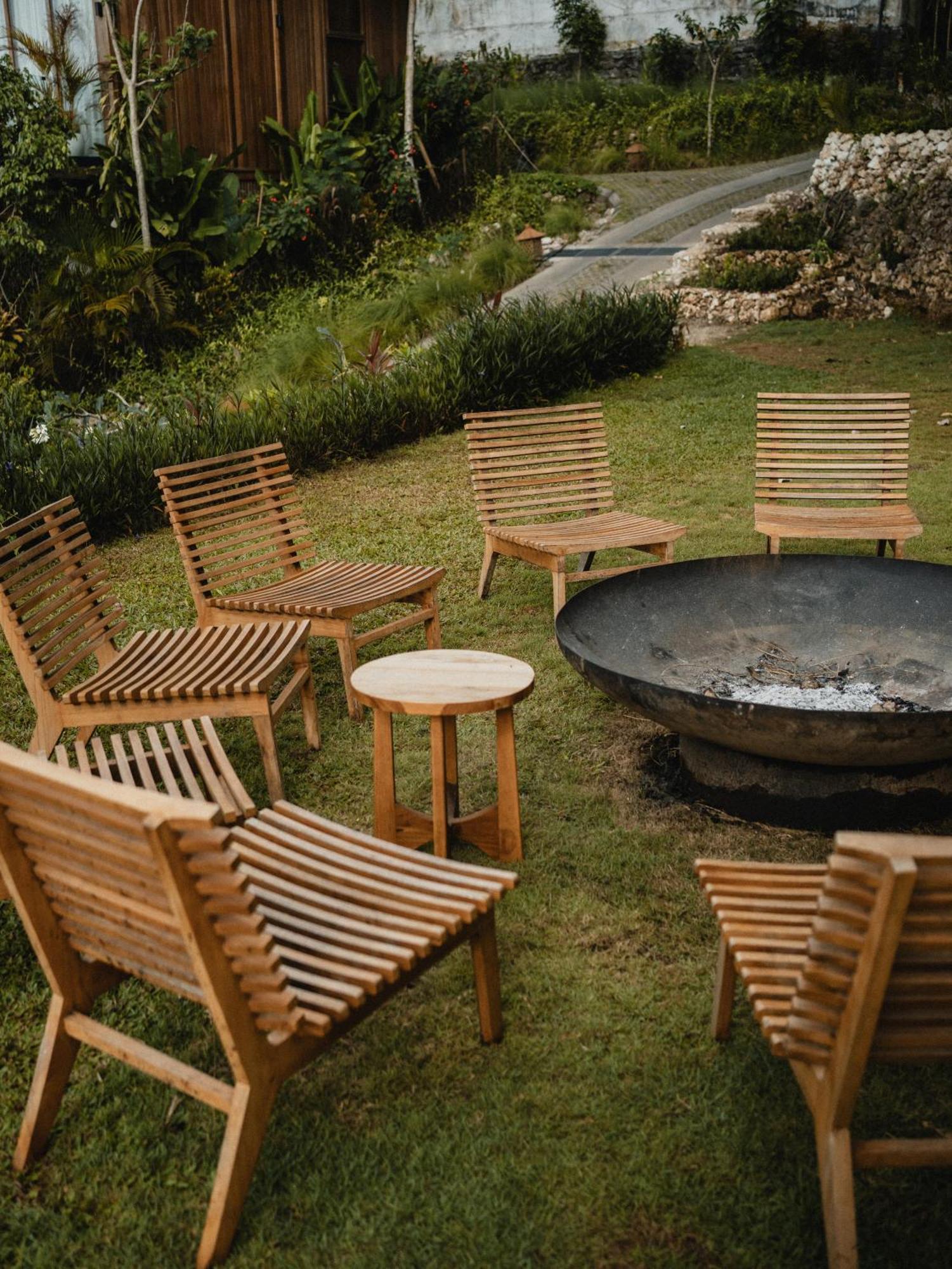 Gruen Resort Uluwatu Exterior photo
